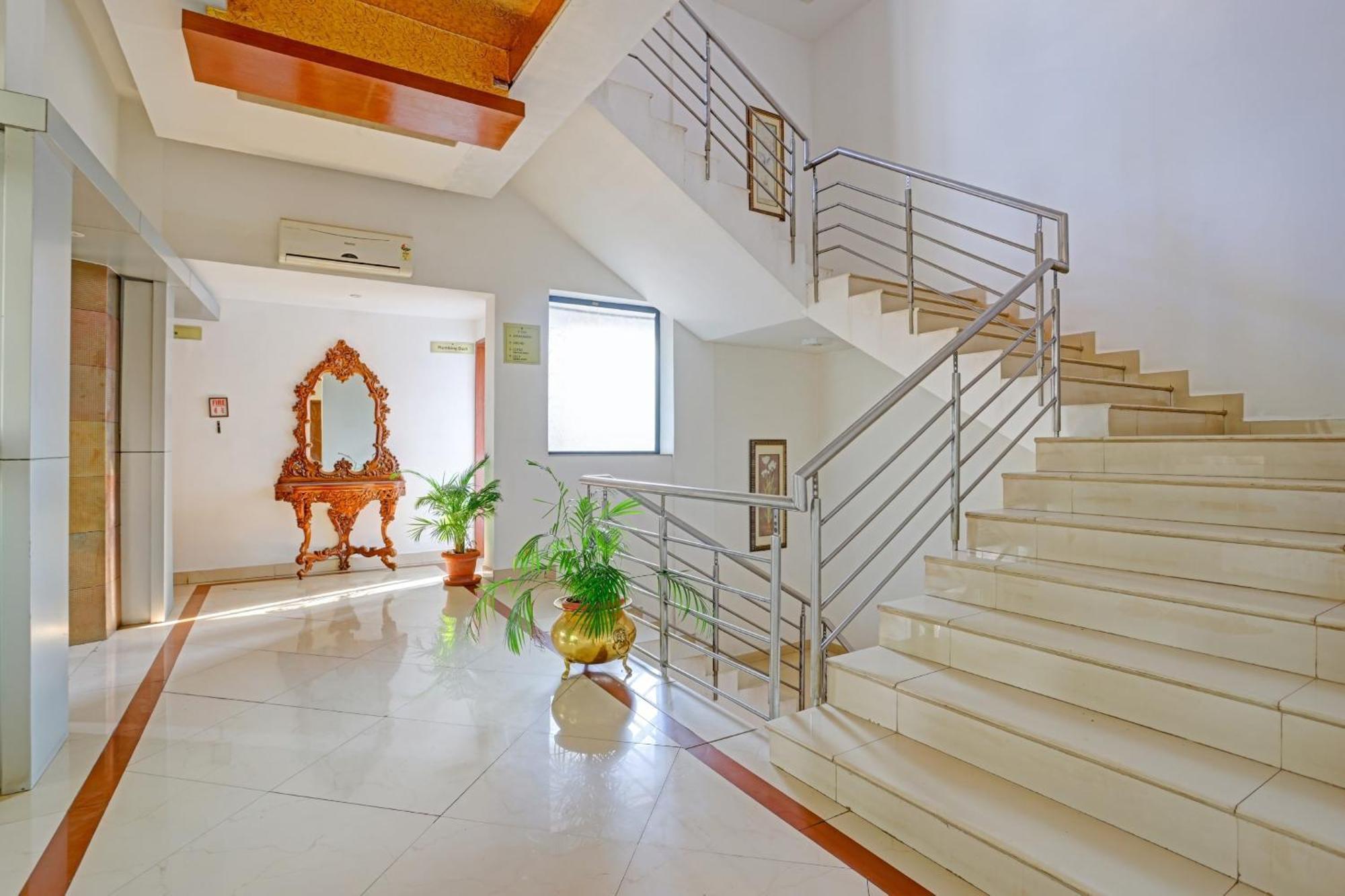 Super Collection O Indraprastha Hotel Thiruvananthapuram Exterior photo